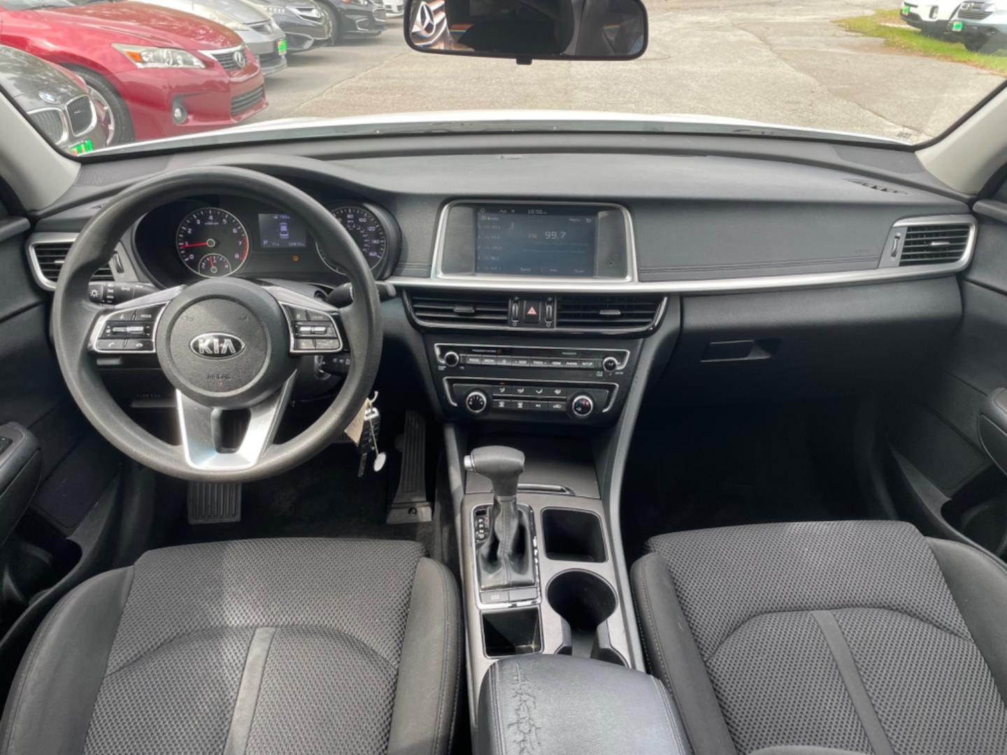 2019 WHITE KIA OPTIMA LX (5XXGT4L38KG) with an 2.4L engine, Automatic transmission, located at 5103 Dorchester Rd., Charleston, SC, 29418-5607, (843) 767-1122, 36.245171, -115.228050 - Spacious interior with AUX/USB/Bluetooth, Backup Camera, Power Windows, Power Locks, Power Mirrors, Keyless Entry, Alloy Wheels. Local Trade-in! 124k miles Located at New Life Auto Sales! 2023 WINNER for Post & Courier's Charleston's Choice Pre-owned Car Dealer AND 2018-2024 Top 5 Finalist for Char - Photo#17